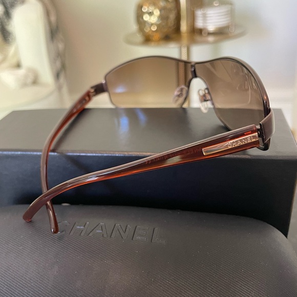 Chanel Sunglasses - Picture 7 of 8